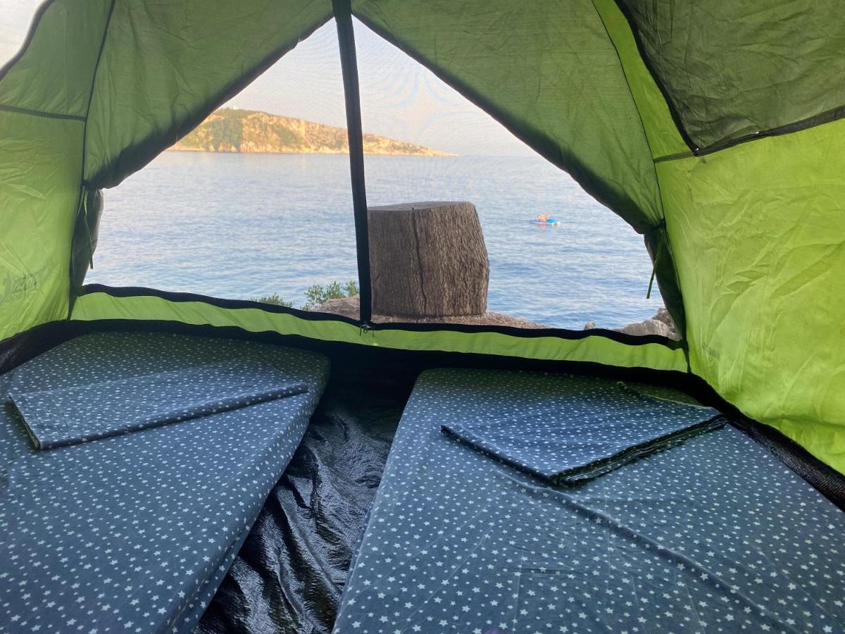 Pine Side Camp Otel Himarë Dış mekan fotoğraf