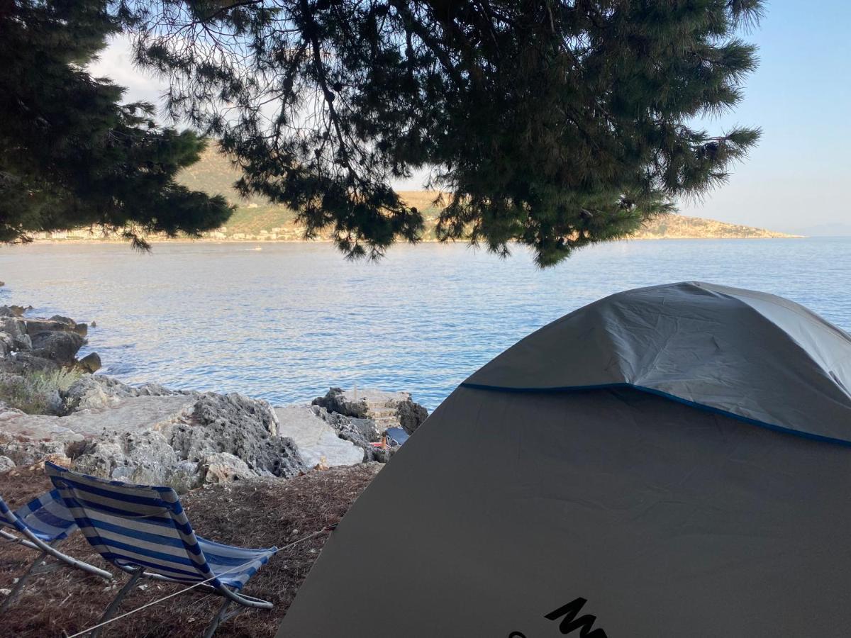 Pine Side Camp Otel Himarë Dış mekan fotoğraf