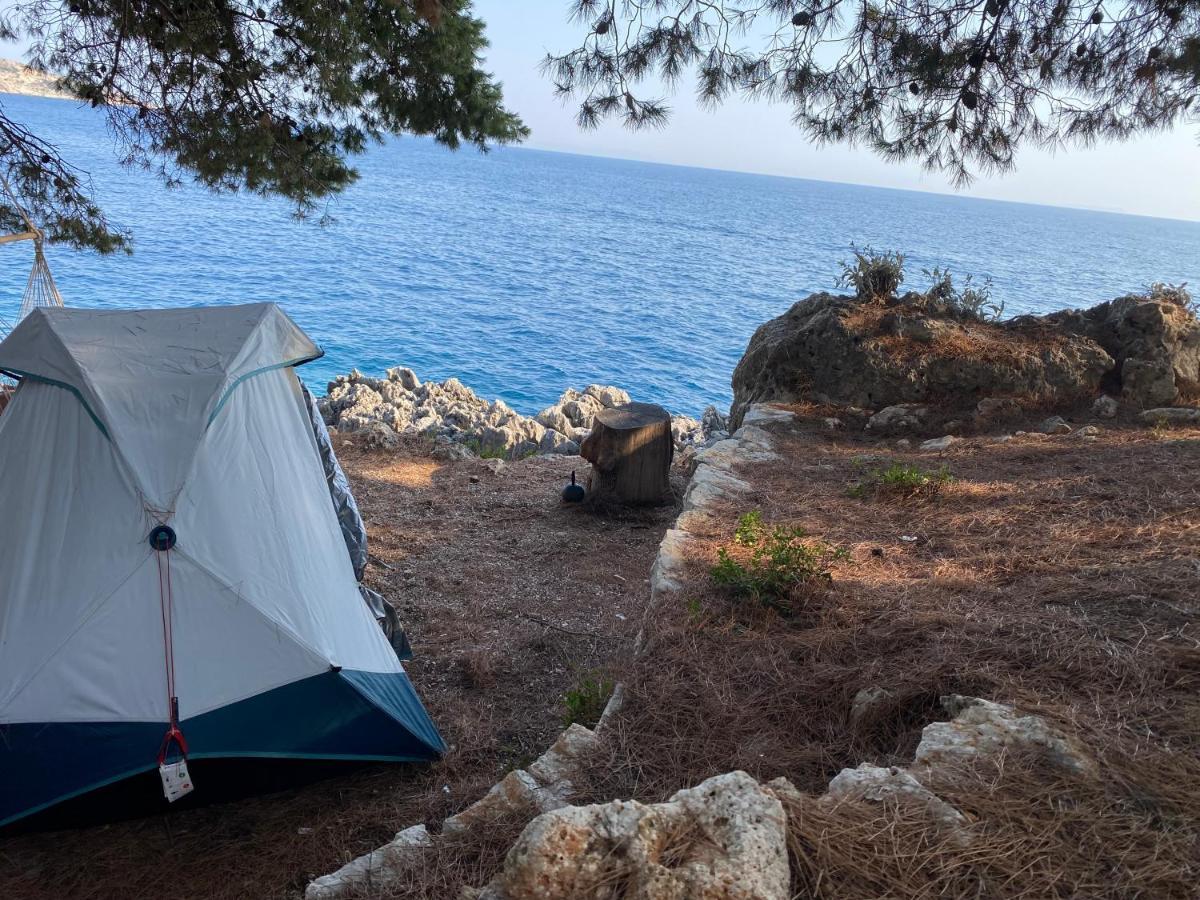 Pine Side Camp Otel Himarë Dış mekan fotoğraf